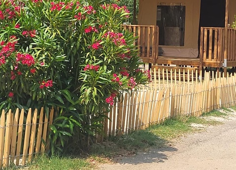 Camping Le Val de Cesse, 4* - 65