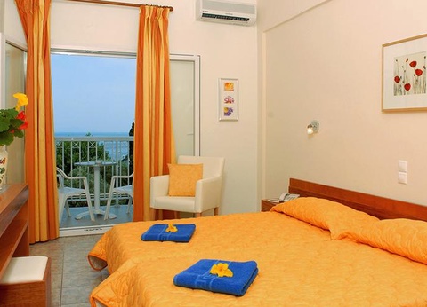 Hôtel Ipsos Beach 3* - 5