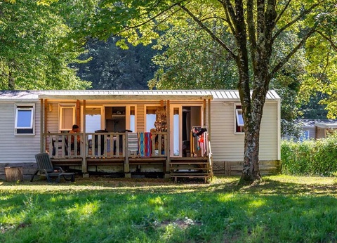 Flower Camping et Base de Loisirs de Rouffiac, 3* - 5