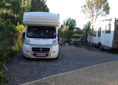 Camping Les Berges du Canal, 4* - 44