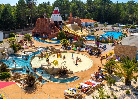 Camping Les Genêts, 5* - 6