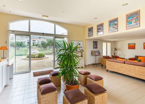 Résidence Lagrange Le Domaine de Bourgeac 3* - 15