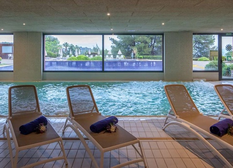 Escapade romantique : dîner aux chandelles, accès au spa et cava à Barcelone - 4* - 33