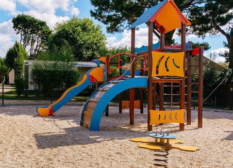 Camping Le Moulin de Kermaux, 4* - 45