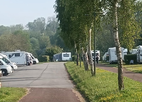 Camping Le Mont Joli Bois, 3* - 77