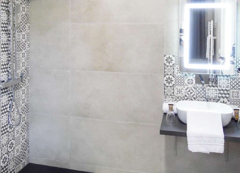 Escapade au coeur du Parc Régional des Volcans d'Auvergne en Junior suite - 3* - 8