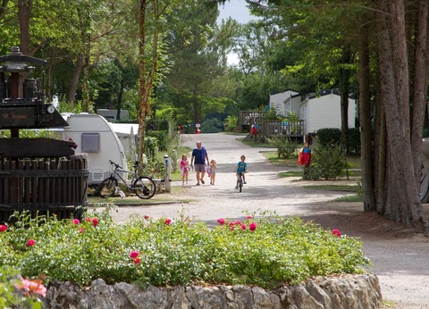 Camping Le Pressoir, 4* - 8