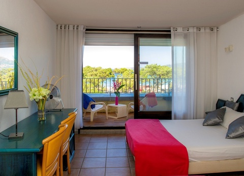 Village Club Calvi 3* ( avec transport vols réguliers ) - 2