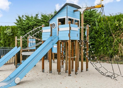 Camping Paradis des Pins - Royan, 4* - 21