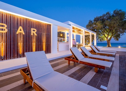 Hôtel Kamari Plus 4* by Ôvoyages - 10