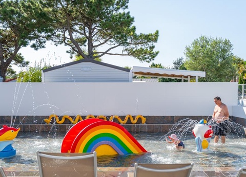 Camping L'Abri des Pins, 4* - 190