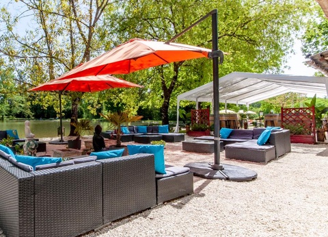 Camping les Etangs du Plessac 4* - 36