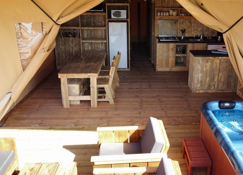 Camping Charlemagne, 4* - 71