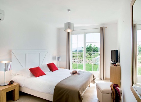 Résidence Lagrange Le Clos Savornin en Lubéron 4* - 4