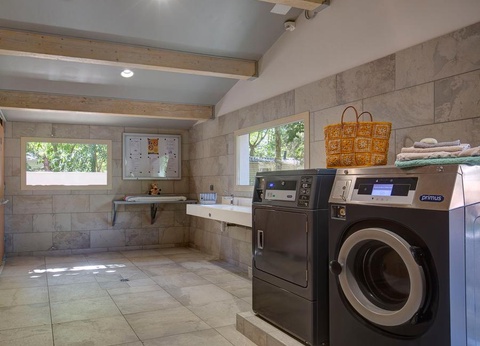 Camping Abri de Camargue, 4* - 92