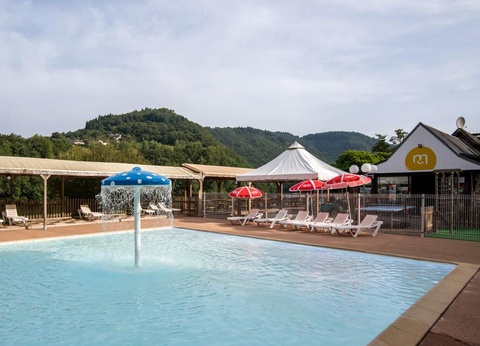 Camping maeva Escapades Le Lac de Laval-de-Cère, 3* - 4