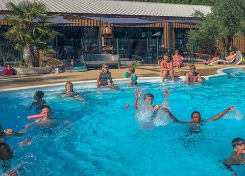 Camping des Pins, 4* - 5