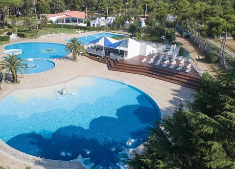 Camping Villaggio Baia Domizia, 4* - 4