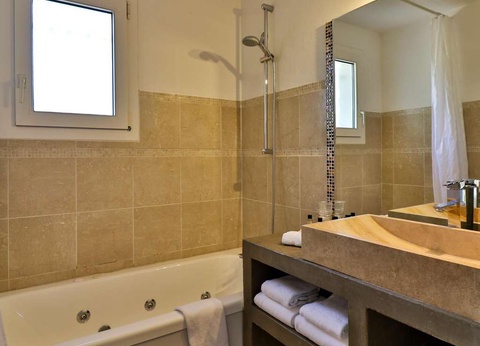 ÉVasion en amoureux dans une bastide de charme - 3* - 17