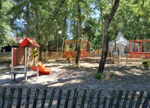 Camping Val de l'Eyre, 4* - 3