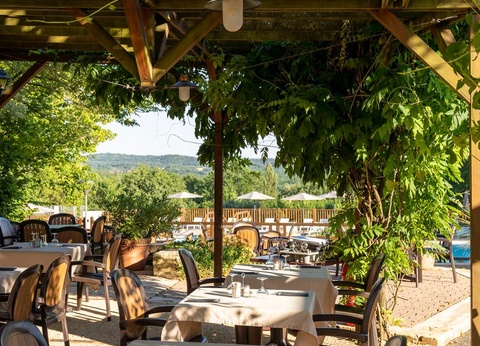 Camping Romanée - Les Grottes De Roffy 4* - 39