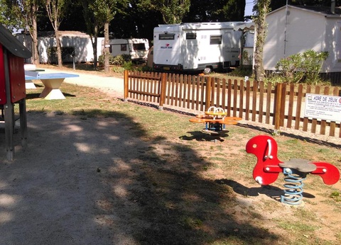 Flower Camping Le Fou du Roi, 4* - 9