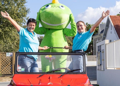 Flower Camping La Davière Plage, 4* - 7