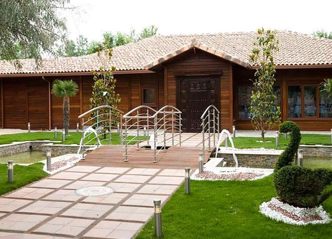 Bungalow familial (2 adultes + 2 enfants) avec entrées au Parque Warner - 11