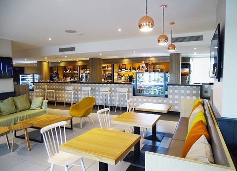 Campanile Val de France 3* : Hôtel + Entrées aux parcs - 8