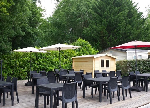 Camping Les Chèvrefeuilles, 4* - 16