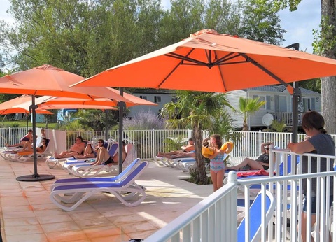 Camping les Etangs du Plessac 4* - 5