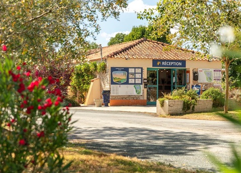 Camping Le Clos Cottet, 3* - 32
