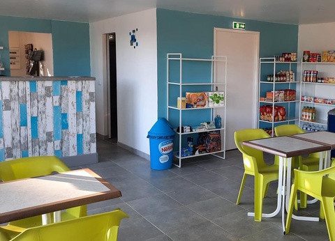 Camping Les Chênes Clairs, 3* - 8