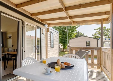 Flower Camping La Guichardière, 4* - 31