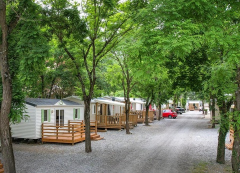 Camping les Rives d'Auzon, 3* - 48