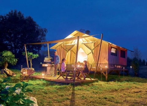 Camping Les Berges du Canal, 4* - 87