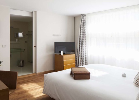 Escapade romantique avec lovebox et champagne au coeur de Nantes - 4* - 15