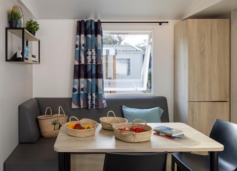 Flower Camping La Davière Plage, 4* - 34