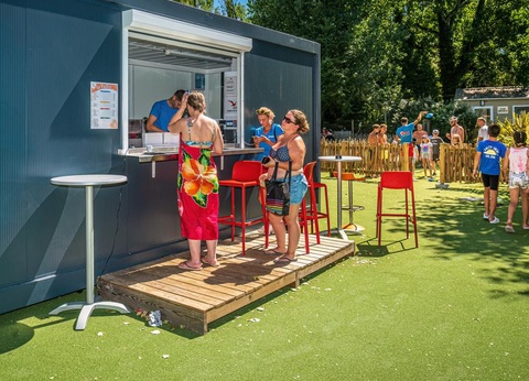 Camping Les Pirons, 5* - 52