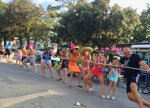 Camping La Montagne, 4* - 10