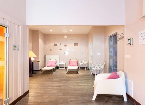 Weekend en amoureux avec champagne et accès Spa en suite à Dinan - 3* - 12