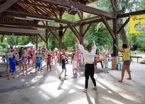 Camping Des 3 lacs, 4* - 14