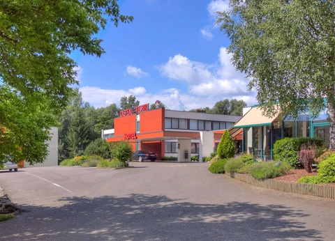 Vivez le nouvel an dans une ambiance romantique avec une bouteille de bulles à Mons ! - 4* - 2