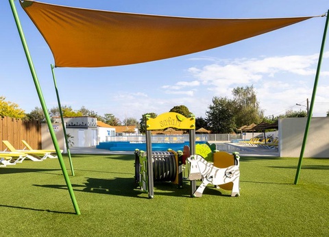 Flower Camping La Davière Plage, 4* - 93