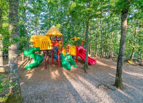 Orlando in Chianti Glamping Resort, 3* - 5