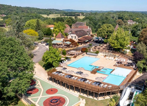 Camping Romanée - Les Grottes De Roffy 4* - 50