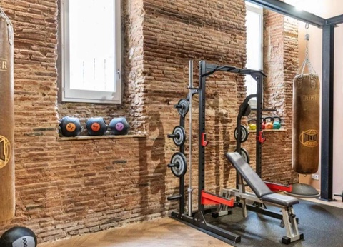 Un souvenir romantique autour d'une table, au centre de Toulouse - 4* - 9