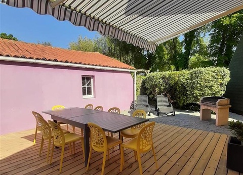 Camping Les P'tites Maisons dans la Prairie, 3* - 6