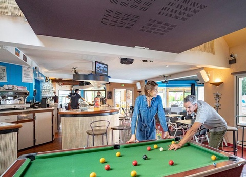 Camping Sandaya Les Deux Fontaines, 4* - 28