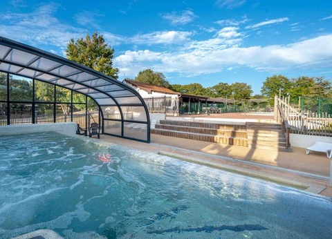 Camping Les Cigales 3* - 63